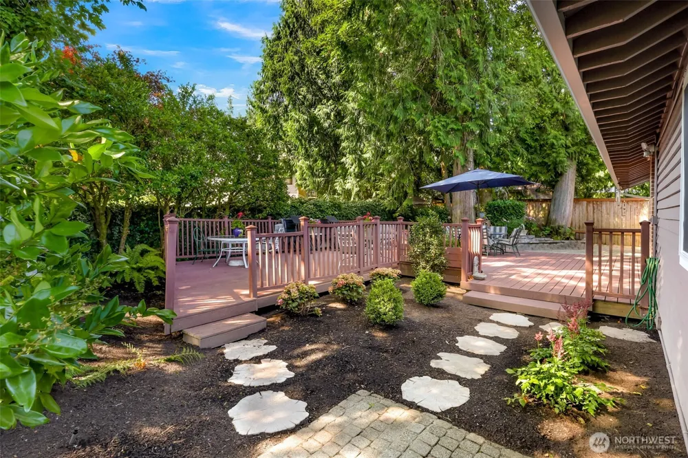 18811 SE 44th Way Issaquah, WA 98027