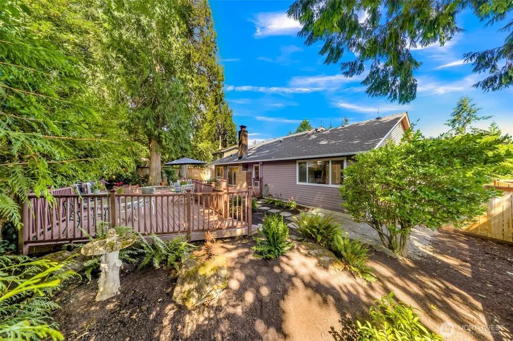 18811 SE 44th Way Issaquah, WA 98027