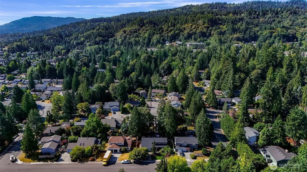 18811 SE 44th Way Issaquah, WA 98027
