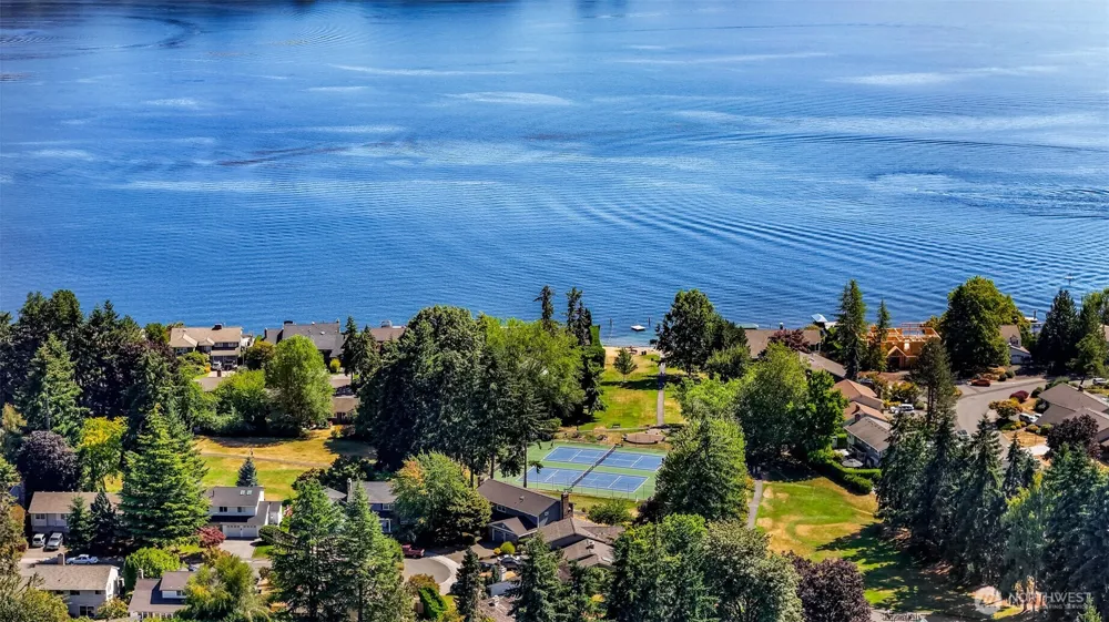 18811 SE 44th Way Issaquah, WA 98027