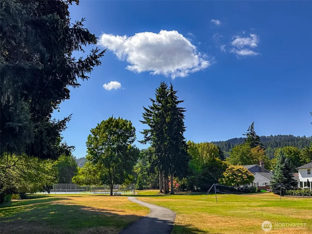 18811 SE 44th Way Issaquah, WA 98027