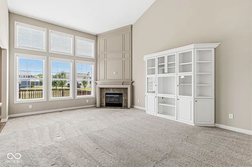 613 Hummingbird Drive Brownsburg, IN 46112