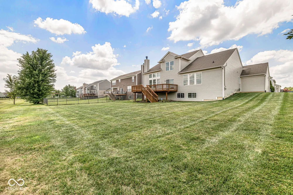 613 Hummingbird Drive Brownsburg, IN 46112