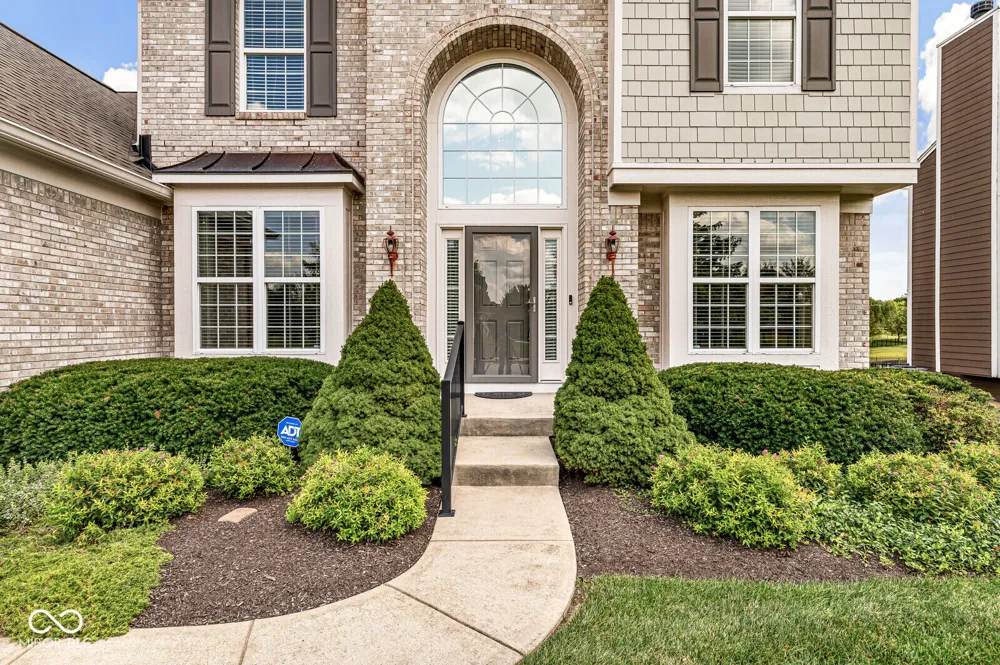 613 Hummingbird Drive Brownsburg, IN 46112