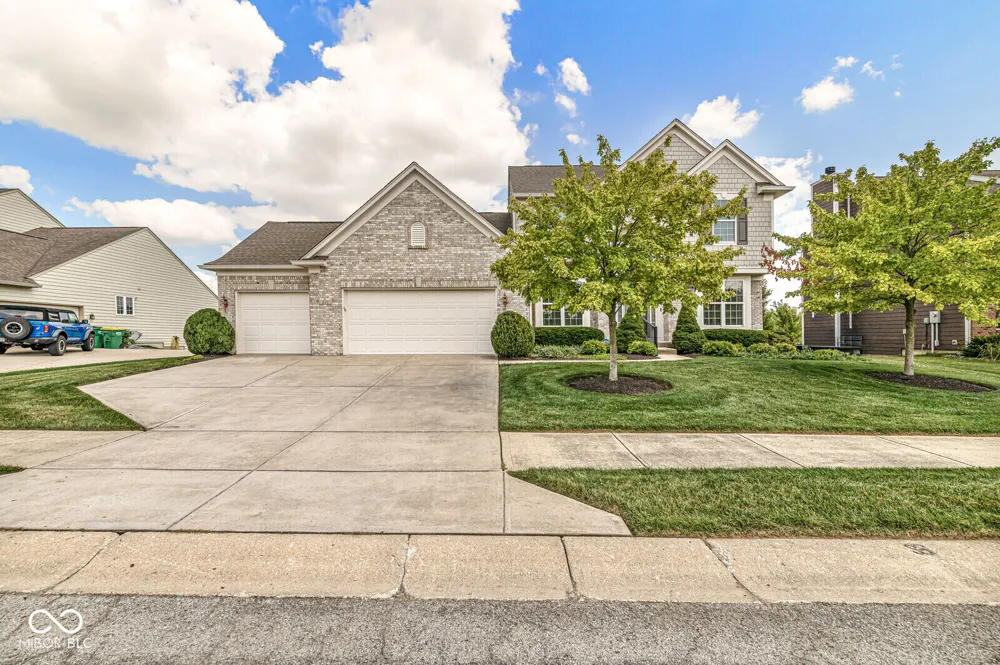 613 Hummingbird Drive Brownsburg, IN 46112