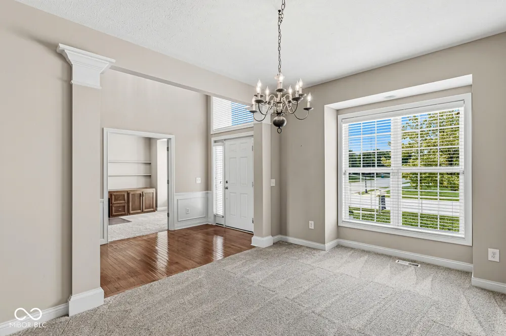 613 Hummingbird Drive Brownsburg, IN 46112