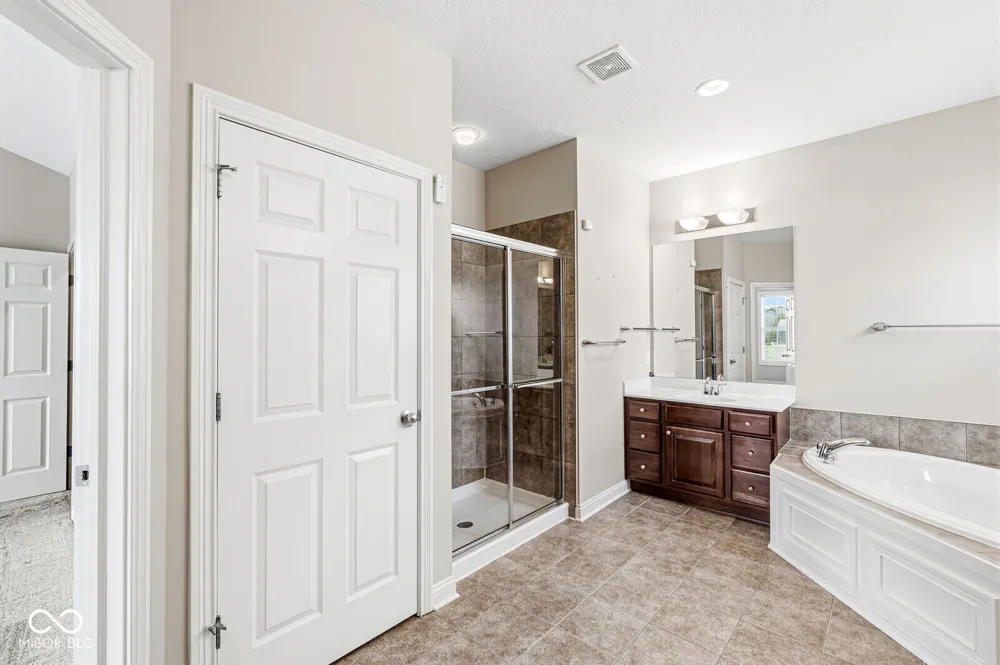 613 Hummingbird Drive Brownsburg, IN 46112