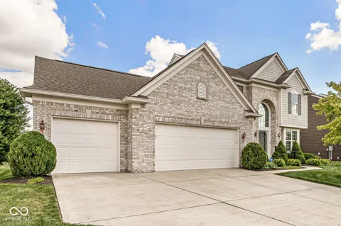 613 Hummingbird Drive
