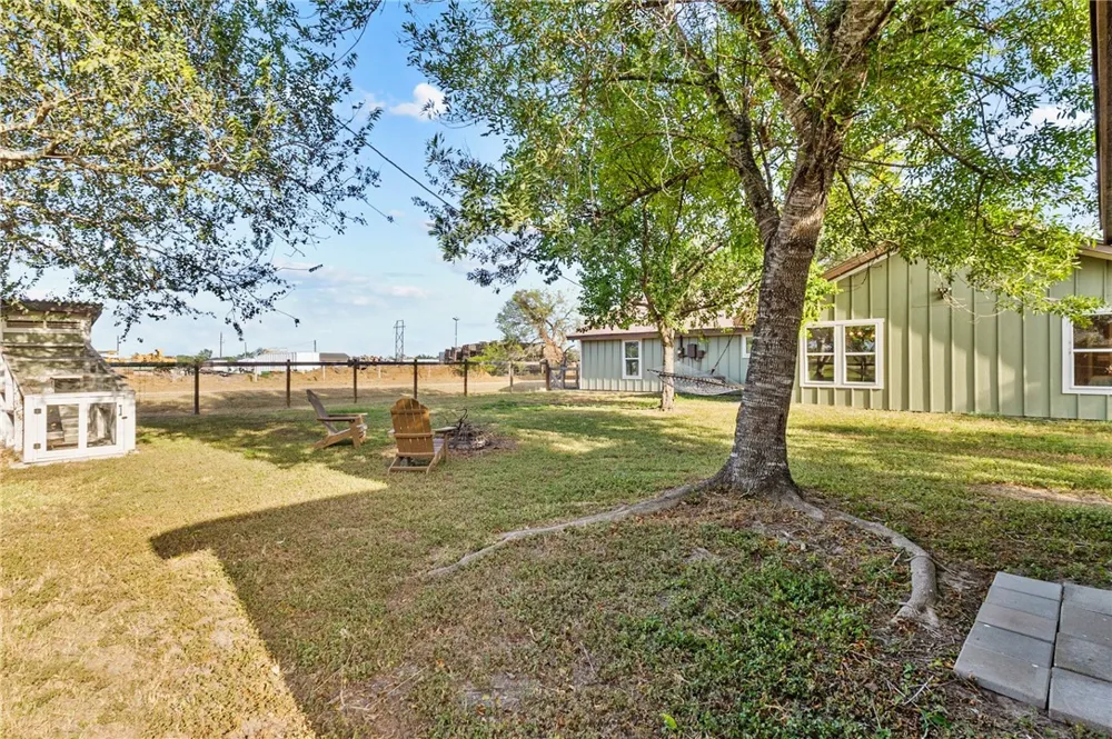 332 Elm Riviera, TX 78379