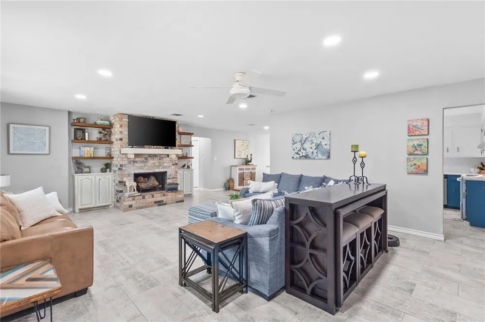 332 Elm Riviera, TX 78379