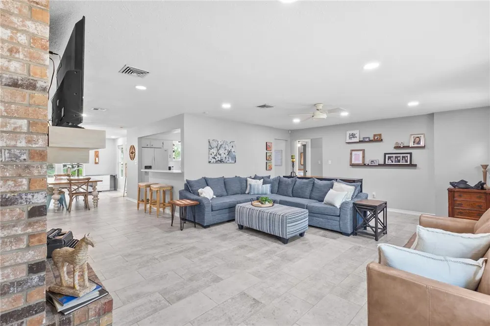 332 Elm Riviera, TX 78379