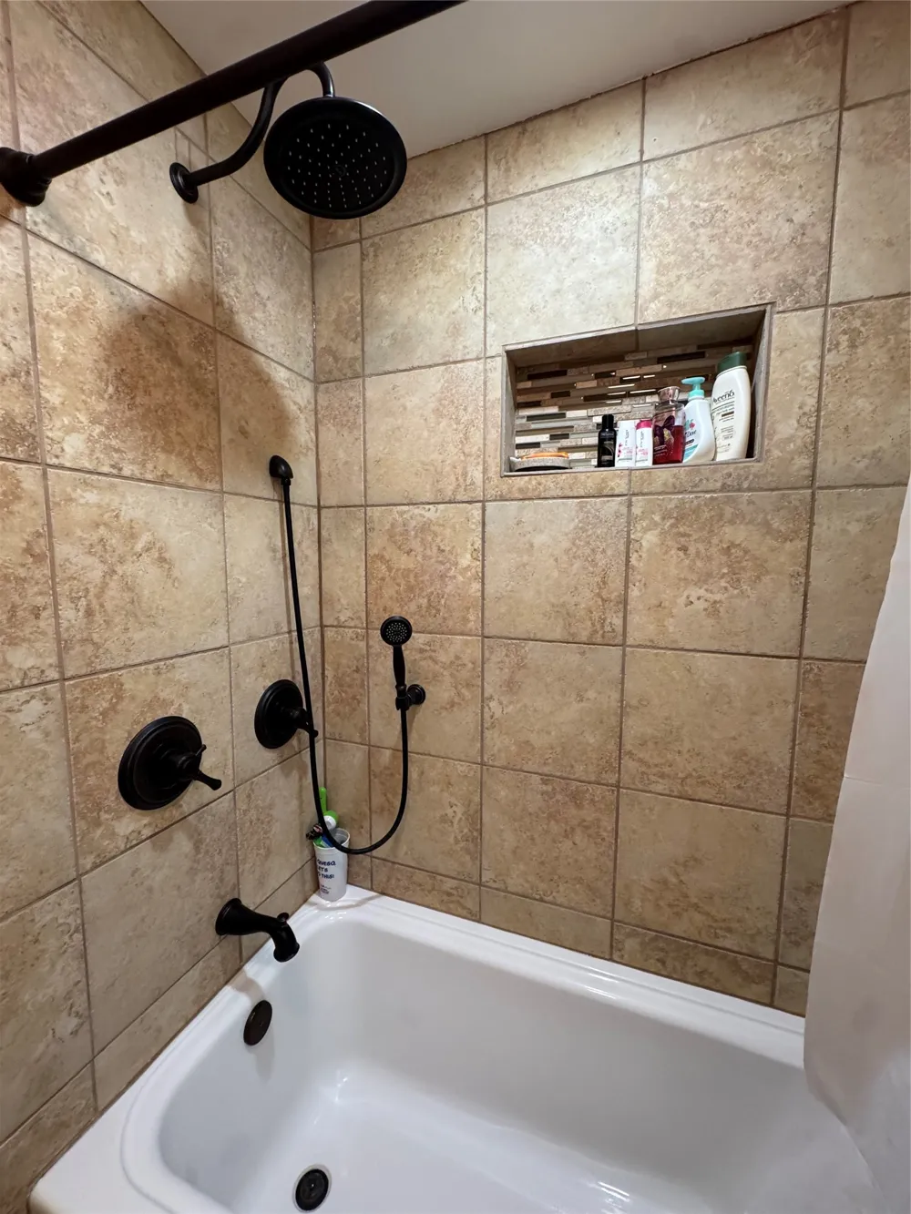 605 W 9th Street Quanah, TX 79252