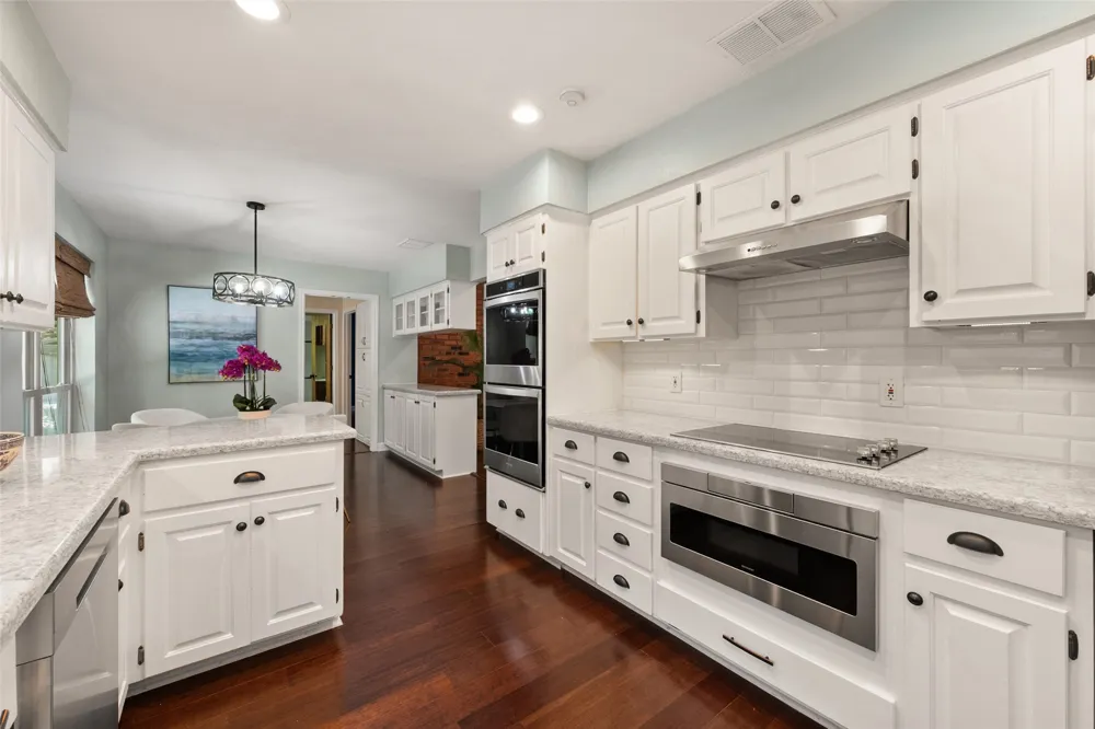 6409 Country Day Trail Benbrook, TX 76132