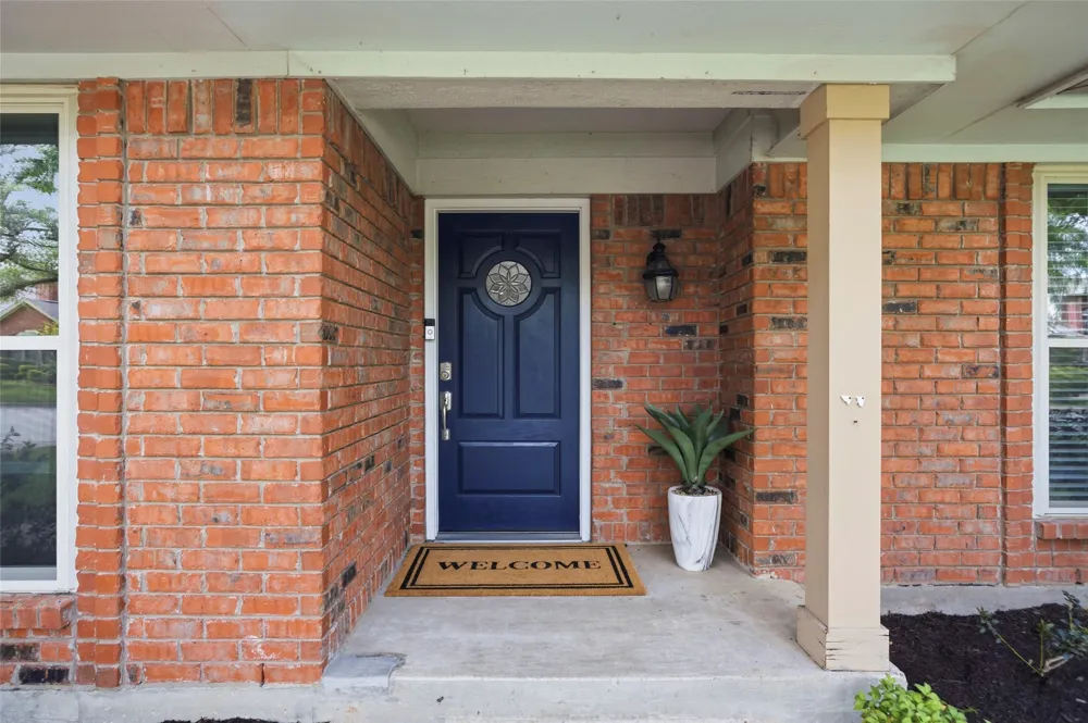6409 Country Day Trail Benbrook, TX 76132