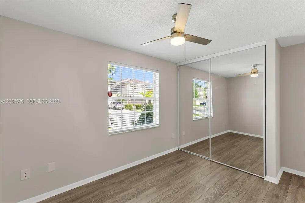 363 NW 158th Ave Pembroke Pines, FL 33028