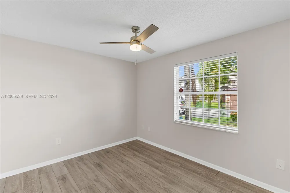 363 NW 158th Ave Pembroke Pines, FL 33028
