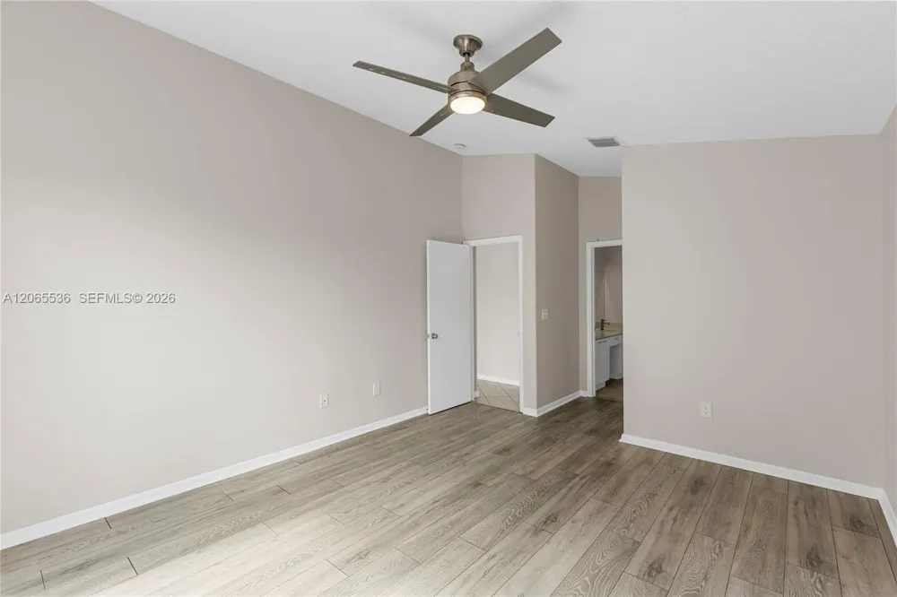 363 NW 158th Ave Pembroke Pines, FL 33028