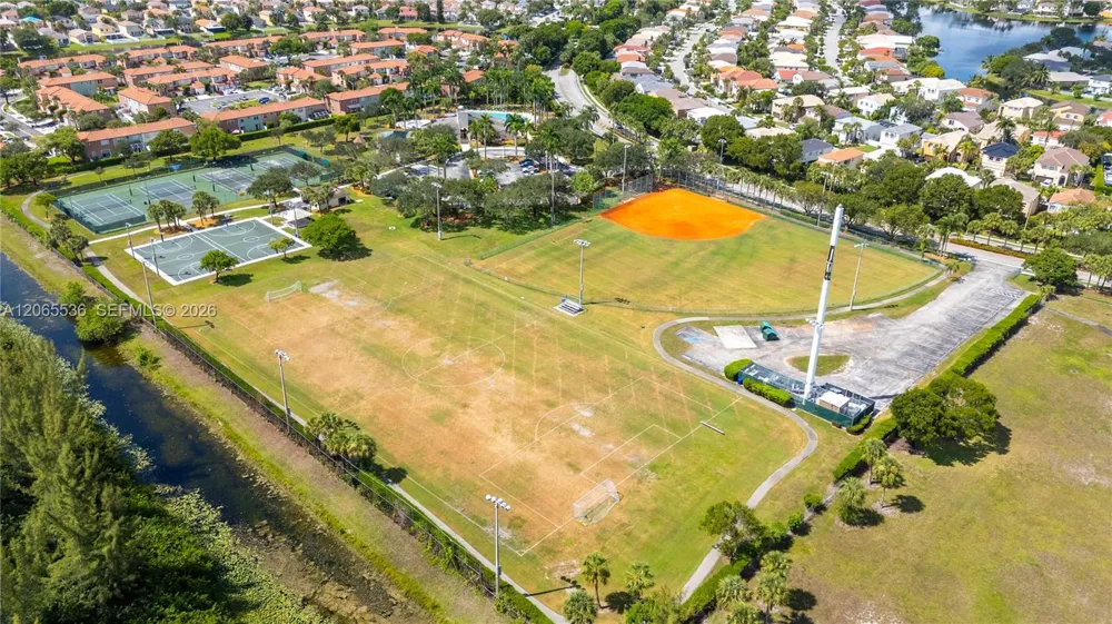 363 NW 158th Ave Pembroke Pines, FL 33028