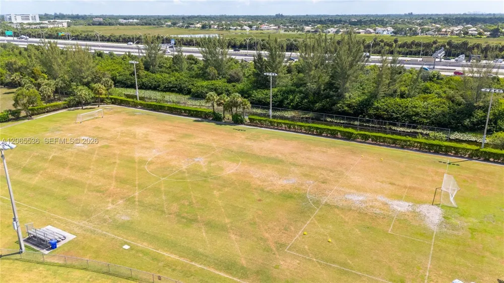 363 NW 158th Ave Pembroke Pines, FL 33028