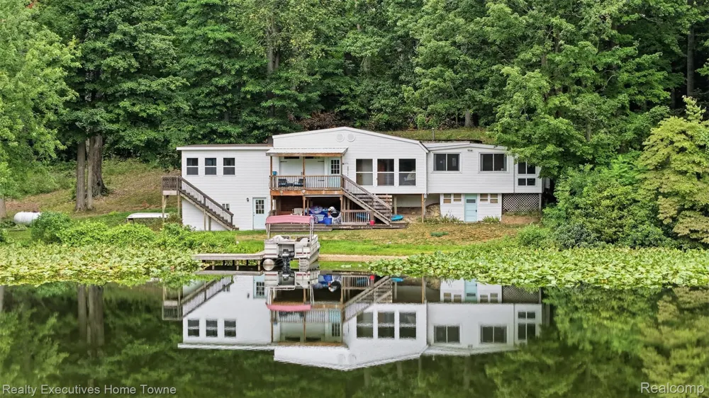 2665 Geneva Lake Drive Wayland Township, MI 49344