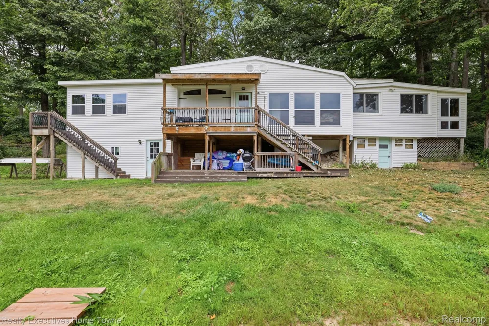 2665 Geneva Lake Drive Wayland Township, MI 49344