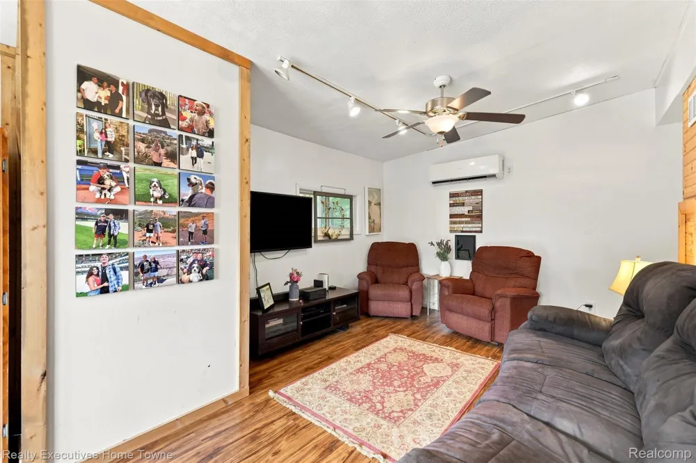 2665 Geneva Lake Drive Wayland Township, MI 49344