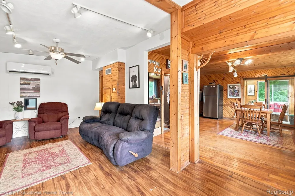 2665 Geneva Lake Drive Wayland Township, MI 49344