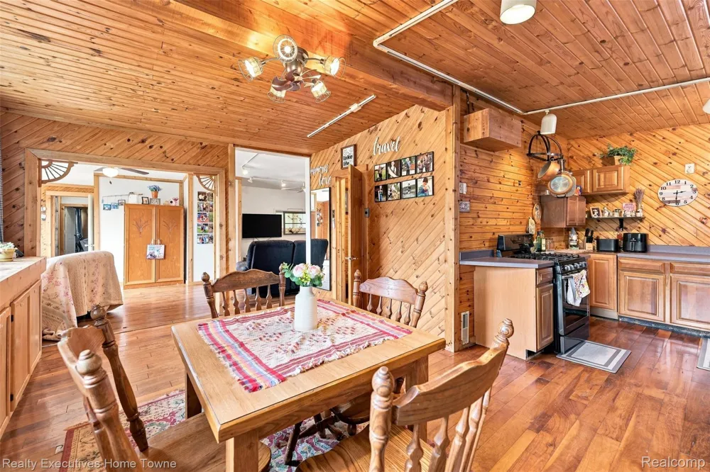 2665 Geneva Lake Drive Wayland Township, MI 49344