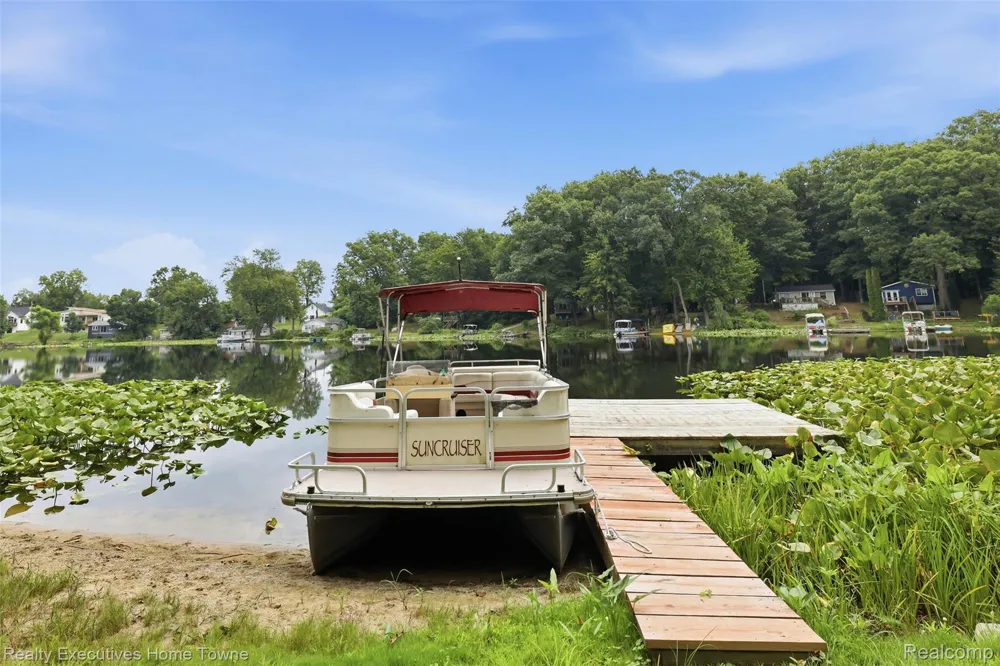 2665 Geneva Lake Drive Wayland Township, MI 49344