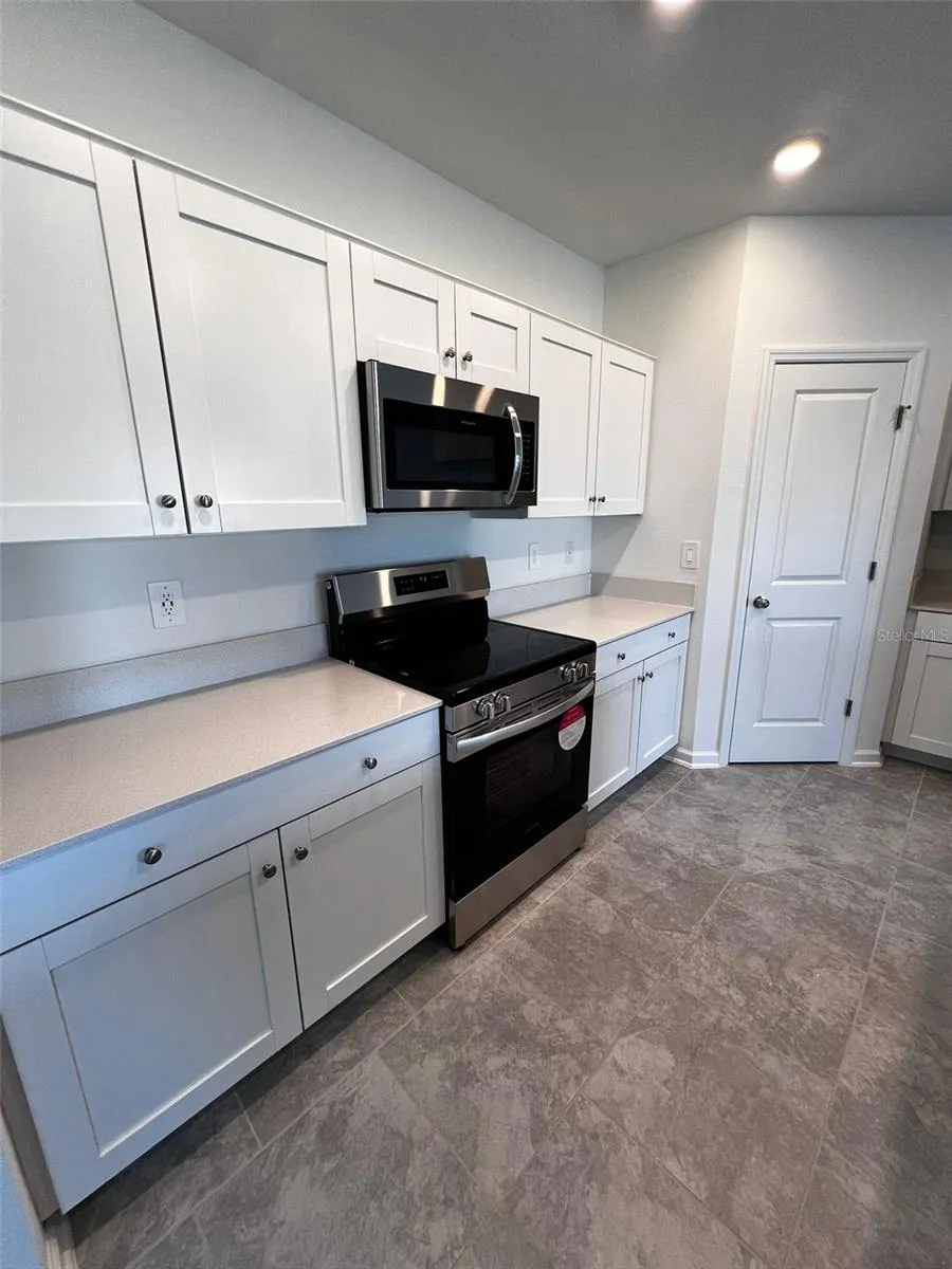433 SANDBAR LANE Haines City, FL 33844