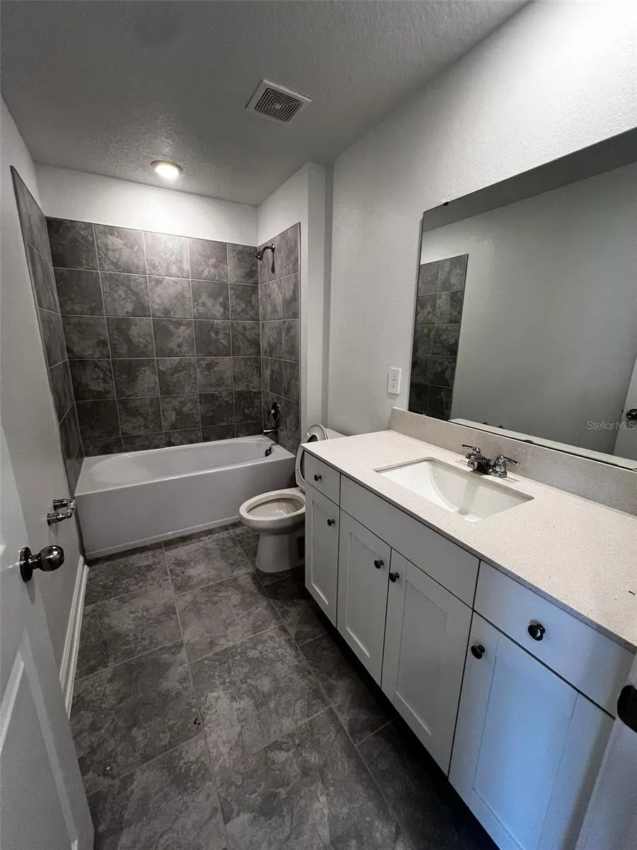 433 SANDBAR LANE Haines City, FL 33844
