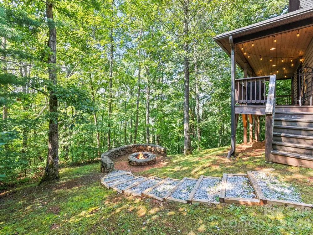 374 Rio Bravo Drive Sylva, NC 28779