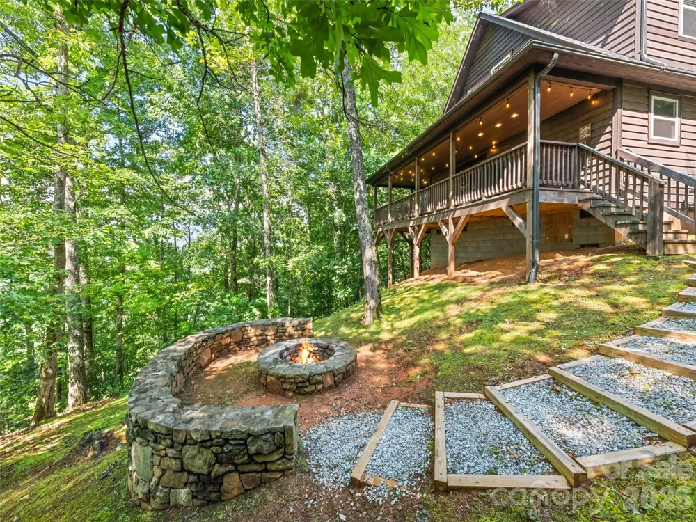 374 Rio Bravo Drive Sylva, NC 28779