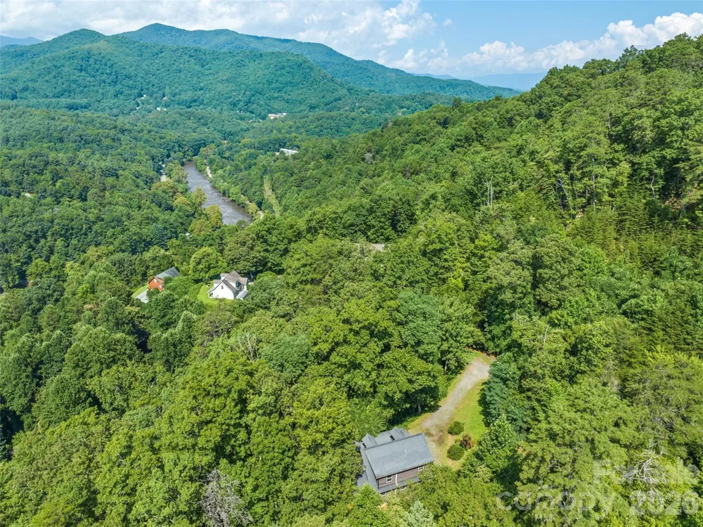 374 Rio Bravo Drive Sylva, NC 28779