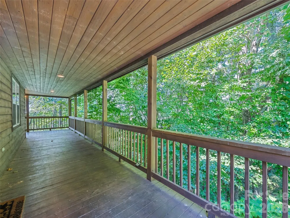 374 Rio Bravo Drive Sylva, NC 28779