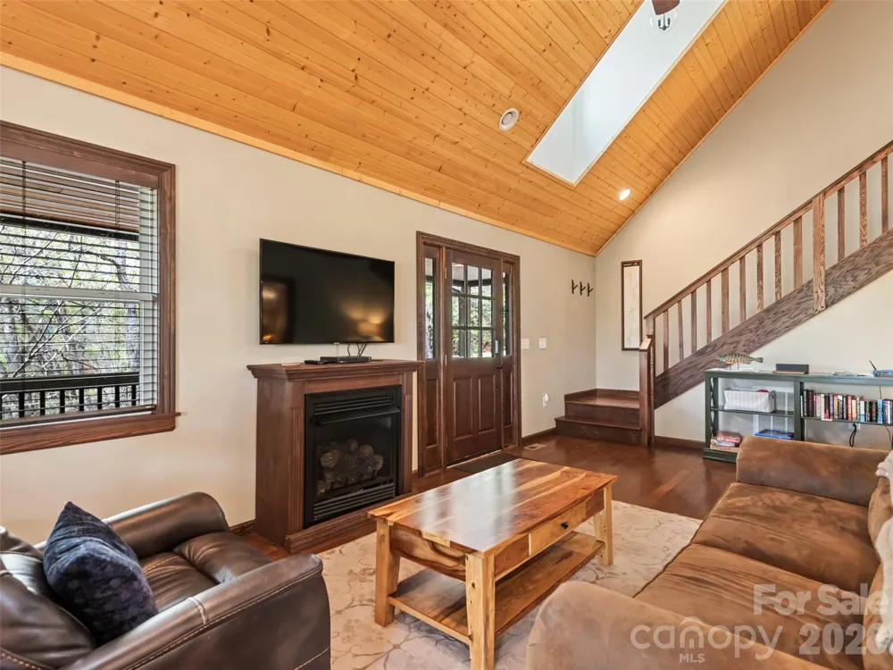 374 Rio Bravo Drive Sylva, NC 28779