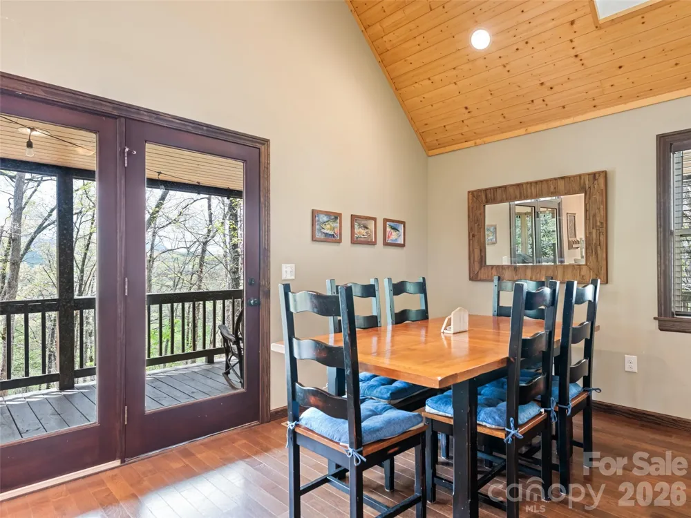 374 Rio Bravo Drive Sylva, NC 28779