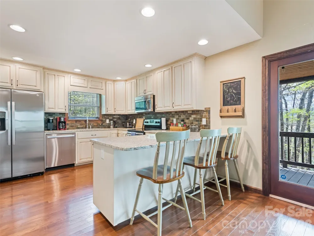 374 Rio Bravo Drive Sylva, NC 28779