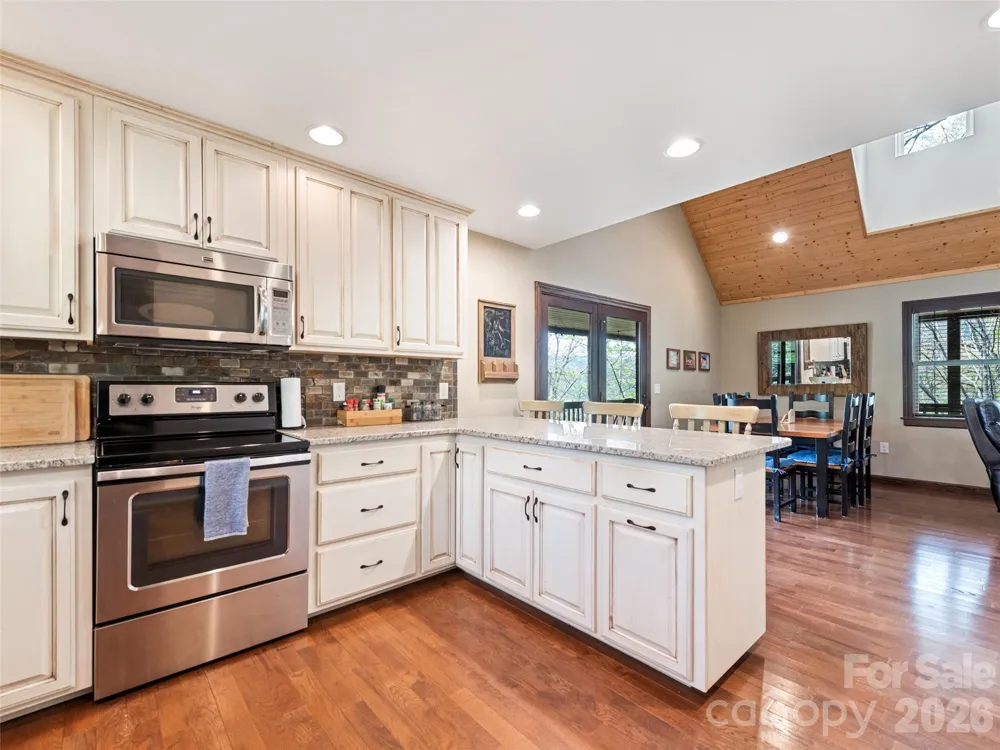 374 Rio Bravo Drive Sylva, NC 28779