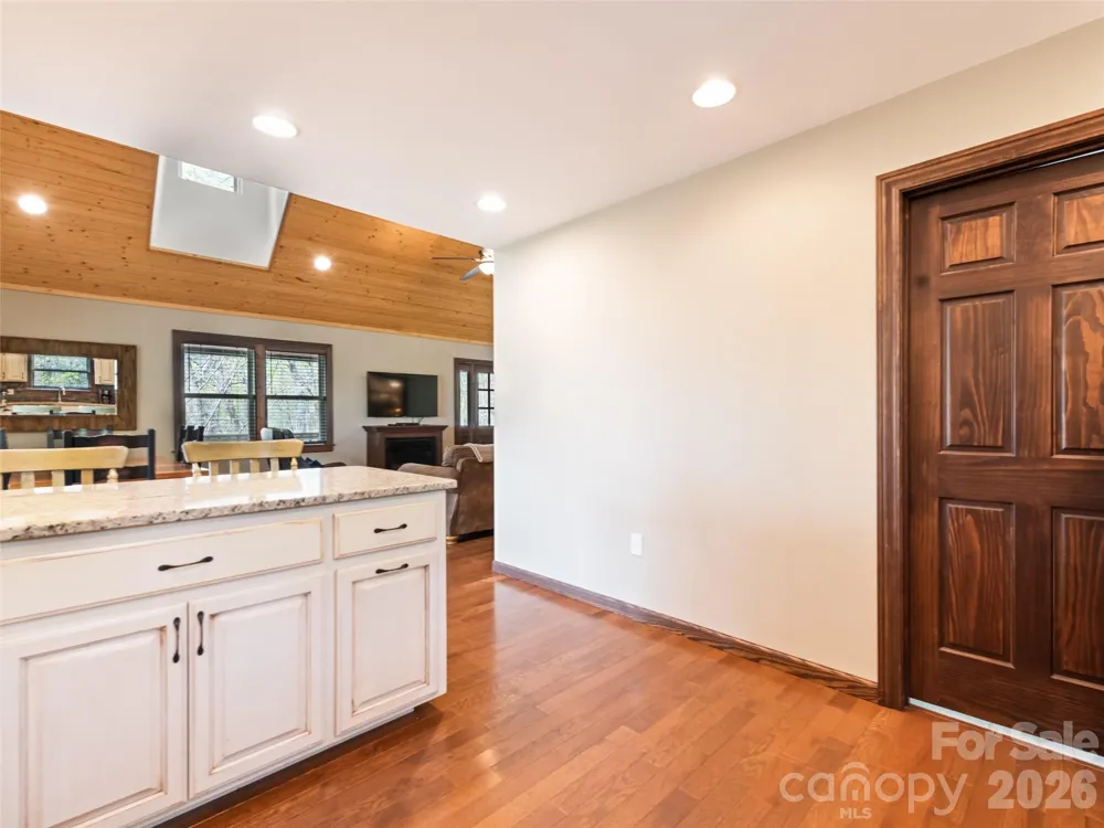 374 Rio Bravo Drive Sylva, NC 28779