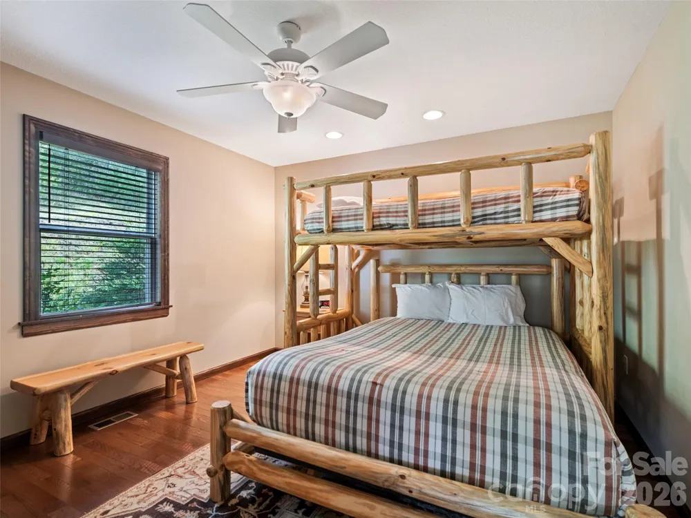 374 Rio Bravo Drive Sylva, NC 28779