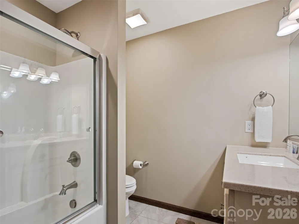 374 Rio Bravo Drive Sylva, NC 28779