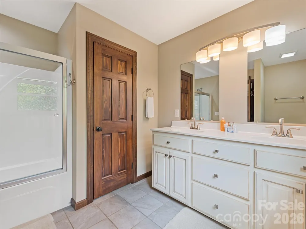 374 Rio Bravo Drive Sylva, NC 28779