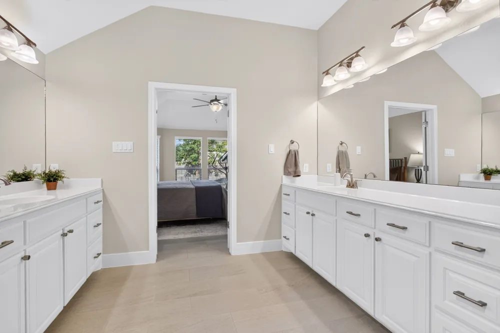 7208 Tour Trail Benbrook, TX 76126