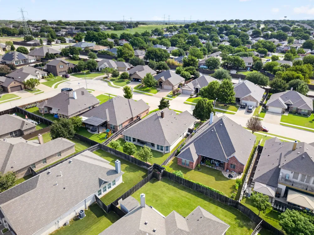 7208 Tour Trail Benbrook, TX 76126