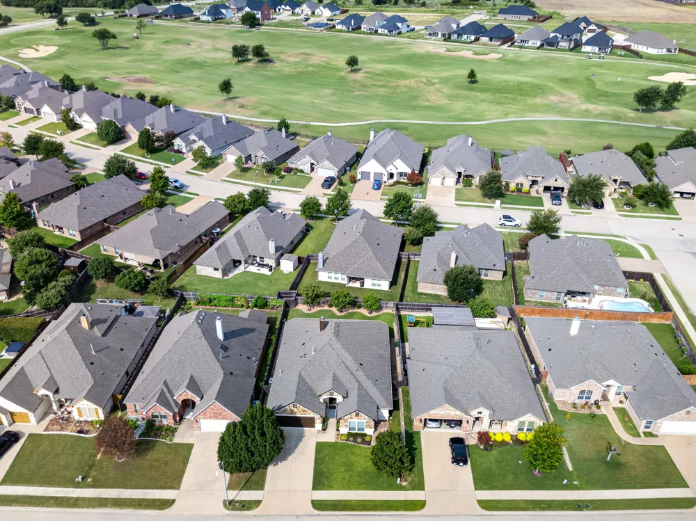 7208 Tour Trail Benbrook, TX 76126