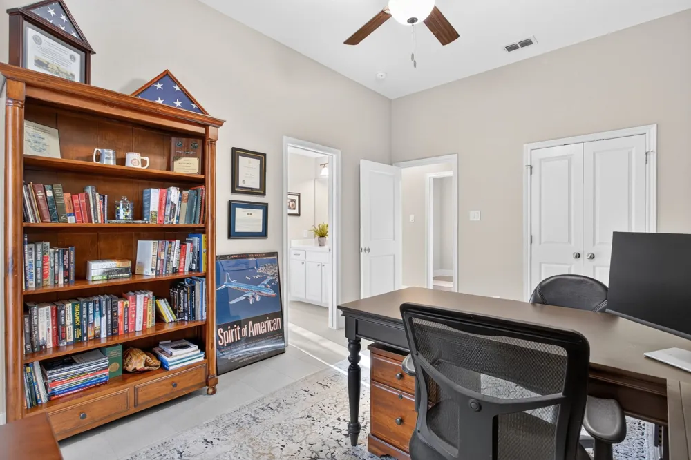 7208 Tour Trail Benbrook, TX 76126