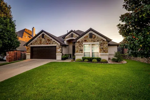 7208 Tour Trail