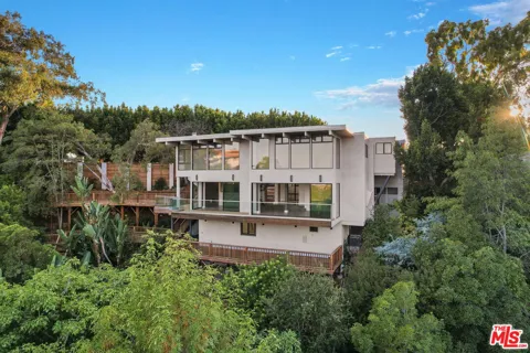 2000 Westridge Road