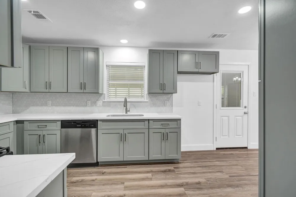 432 Robinson Road Oyster Creek, TX 77541